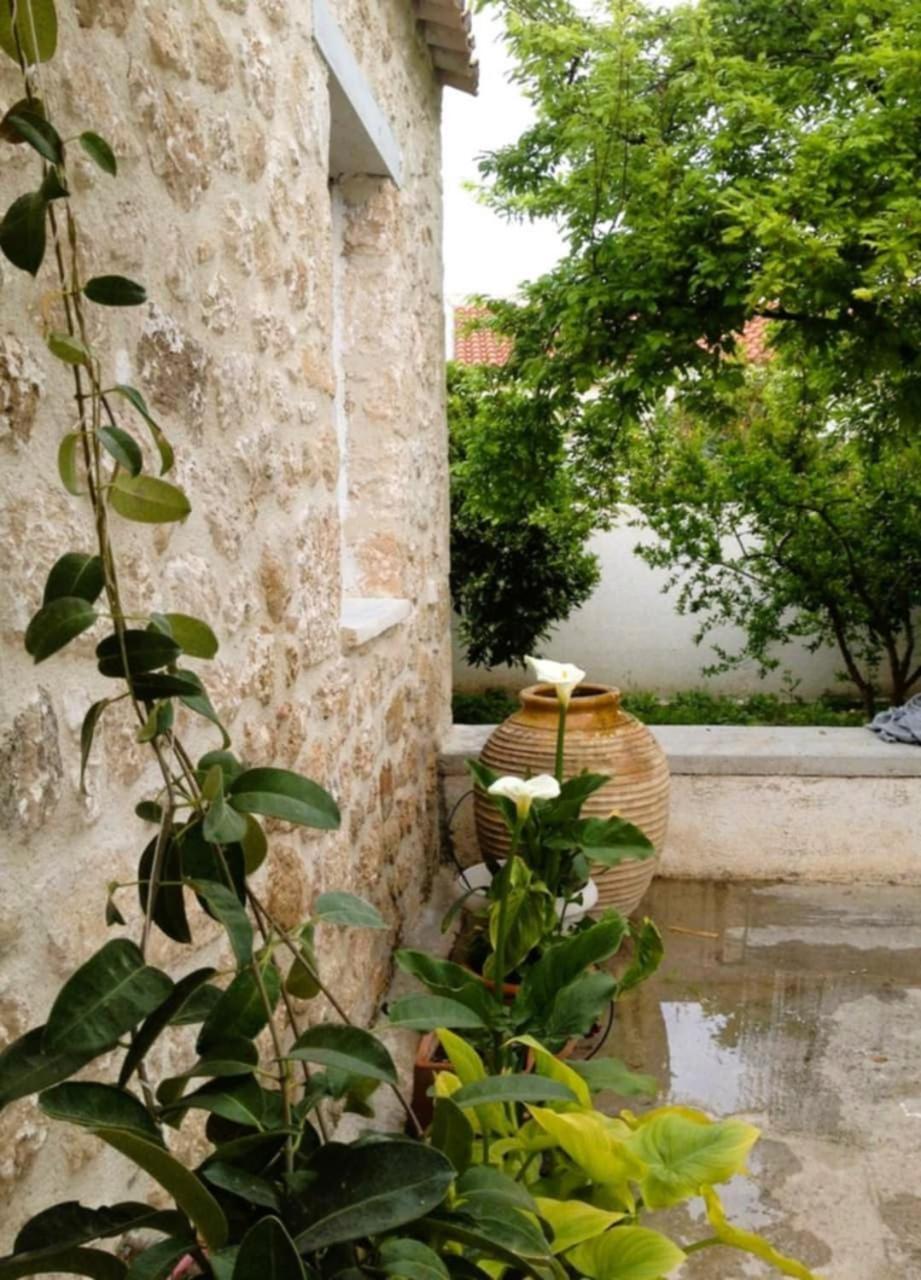 Aνεξάρτητη Παραδοσιακή Πέτρινη Κατοικία Corinth Exterior foto